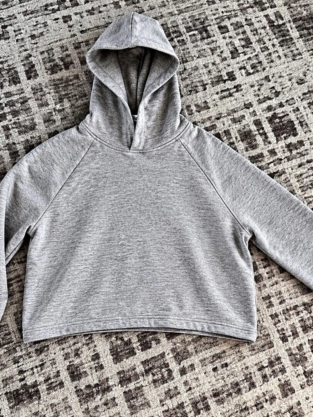 H&Medium Cropped Hoodie in Gray Size Medium Like New